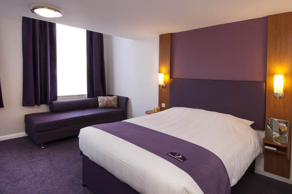 Premier Inn Exeter Central St. Davids Exterior photo